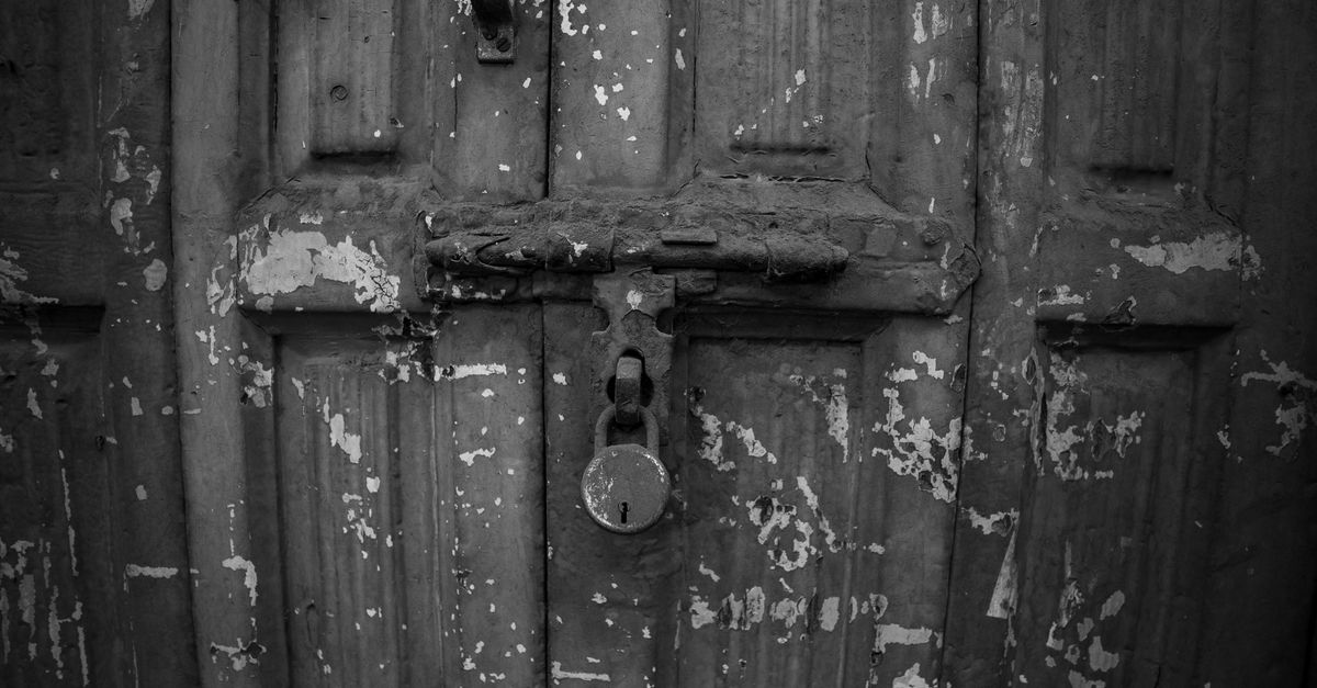 Locked Out in Newark? What to Do Before You Call — Newark NJ Locksmith