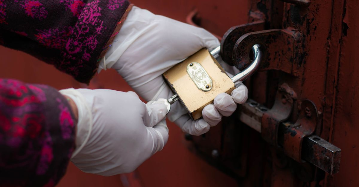 locksmith unlocking front door — Newark NJ Locksmith