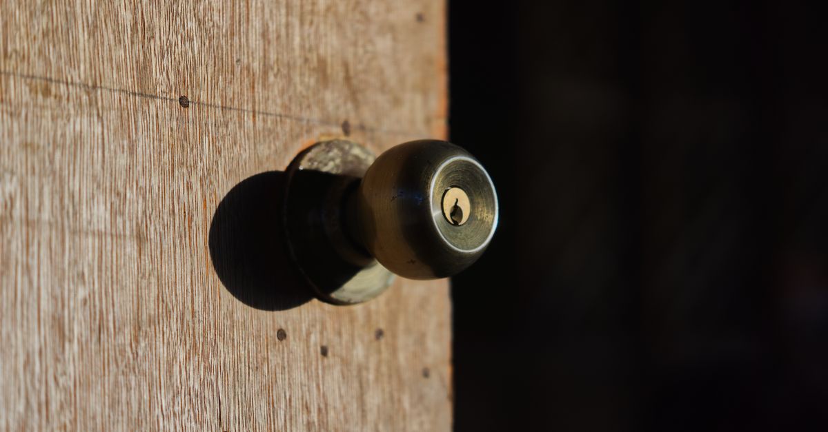 Door Knob Lock Replacement — Newark NJ Locksmith