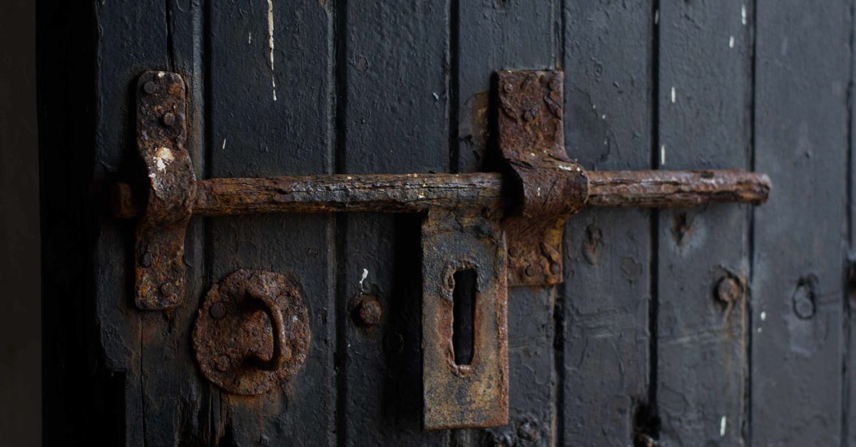 door security hardware — Newark NJ Locksmith