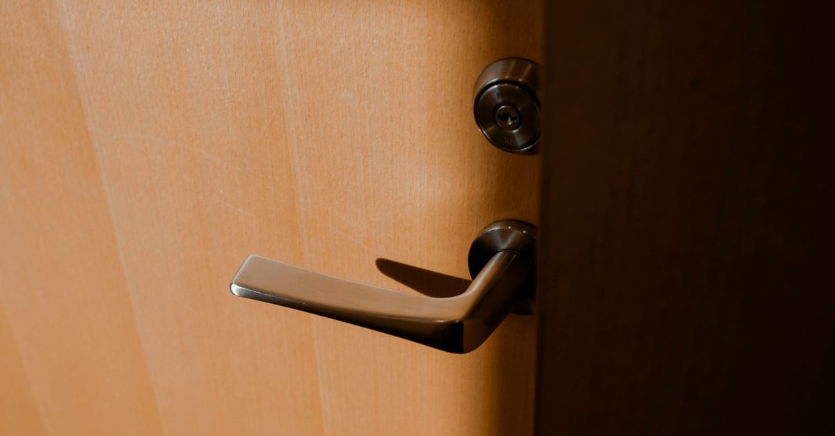 door security hardware — Newark NJ Locksmith