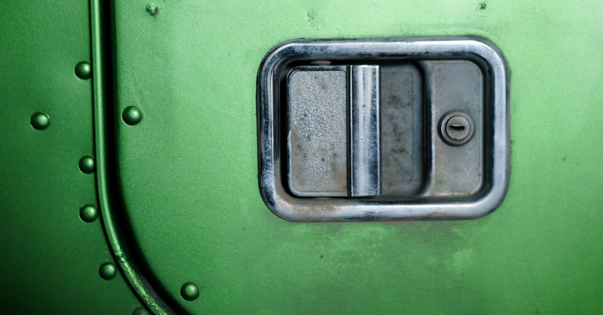 front door lock key — Newark NJ Locksmith