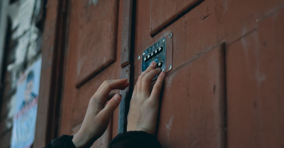 home security lock door — Newark NJ Locksmith